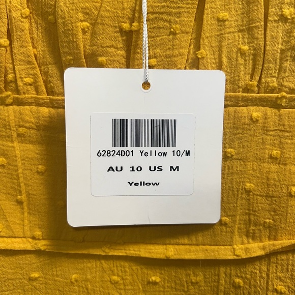 NWT Selfie Leslie Yellow Dress Women’s Size Medium - Picture 4 of 4